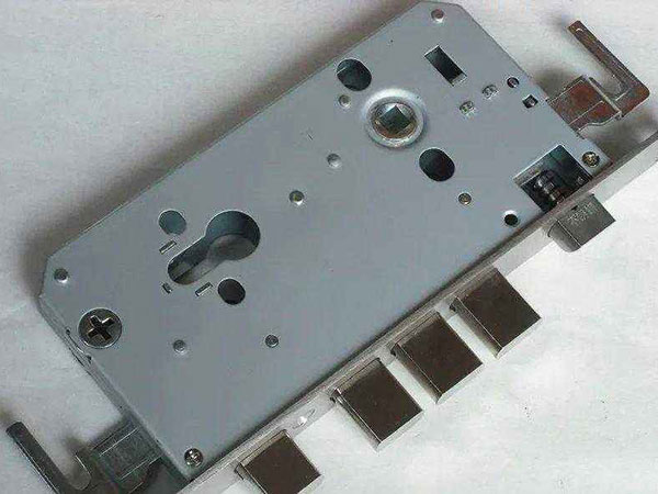 百色24小时上门开锁公司